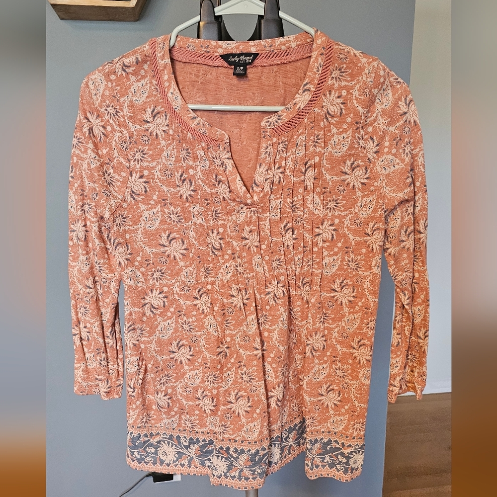 LUCKY BRAND - 1/4 LENGTH SLEEVES - VERY SOFT TOP